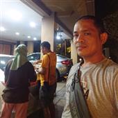Thầ