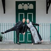 TỨ 