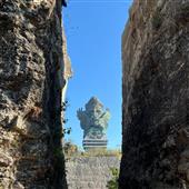 Luậ