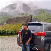Thầ