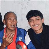 Thầ