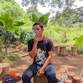 phư